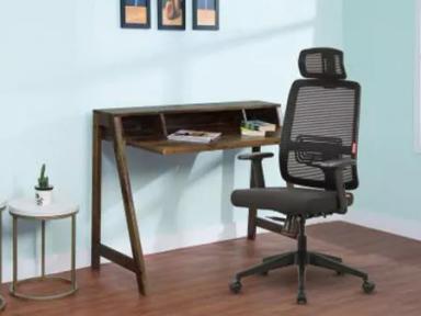 Hugo Study Table with Versa HB Chair