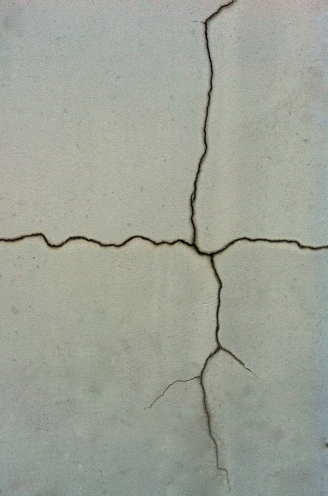 crack-wall