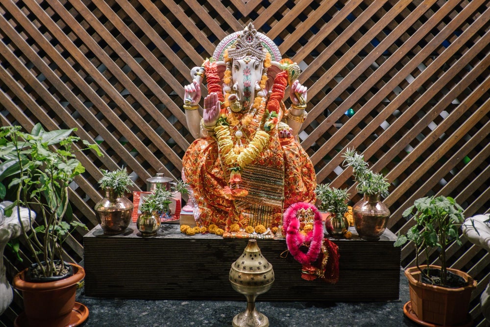 ganpati decoration with plants 