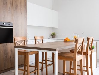 How do you find the perfect dining furniture for rent?